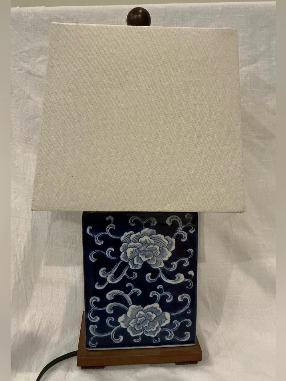 Ralph Lauren Blue White Lotus Floral Lamp